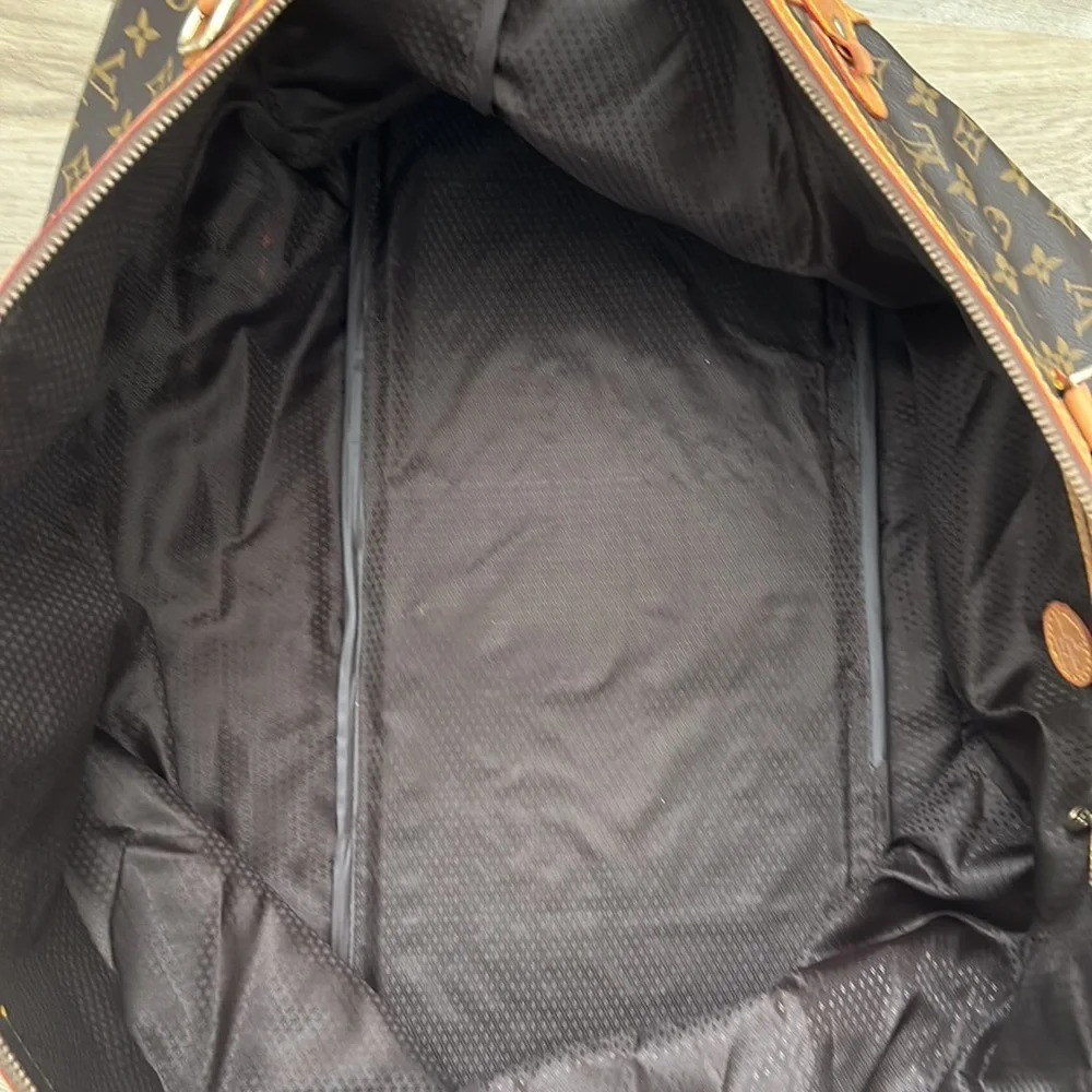 Vintage Louis Vuitton Travel Bag - Picture 12 of 13